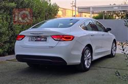 Chrysler 200